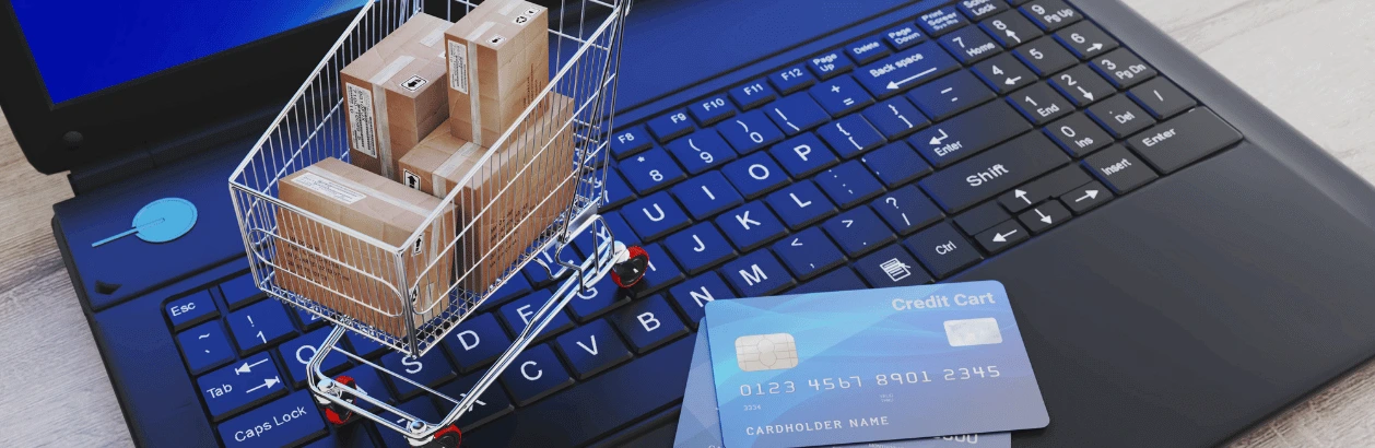 laptop üzerinde alışveriş sepeti